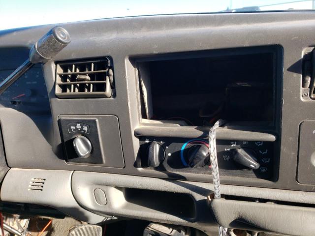 Photo 9 from auction – 2002 FORD F250 SUPER with VIN 1FTNF21F72EA56414