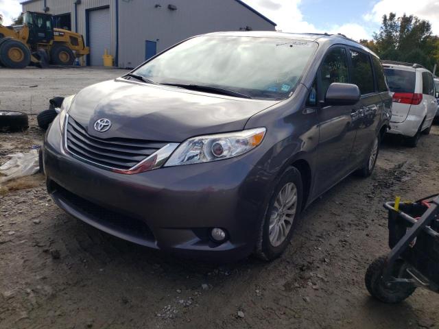 Photo 2 from auction – 2013 TOYOTA SIENNA XLE with VIN 5TDYK3DC8DS310645