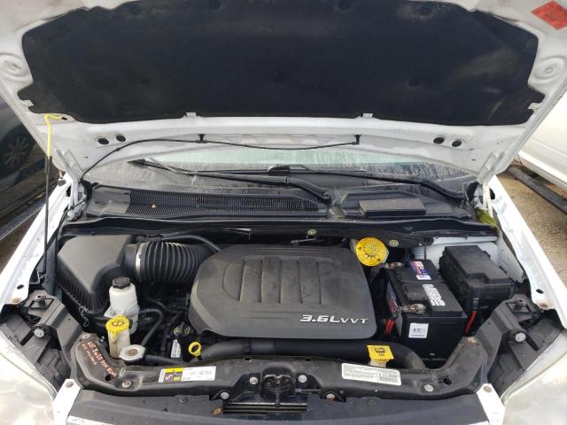 Photo 7 from auction – 2014 CHRYSLER TOWN & COU with VIN 2C4RC1BG4ER387292