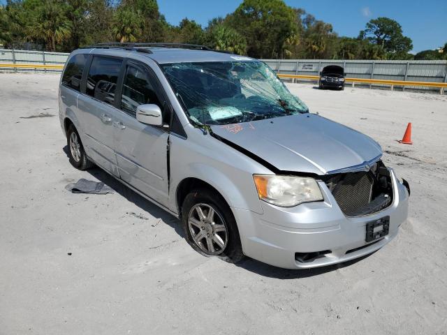 CHRYSLER TOWN & COU 2010 with VIN 2A4RR5D1XAR422033 - Photo from auction