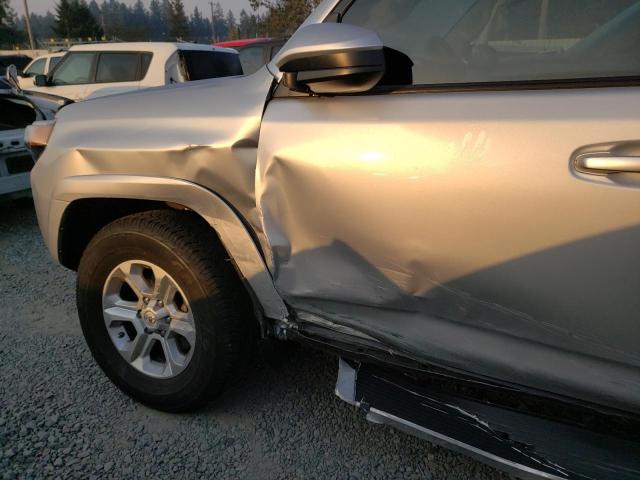 Photo 9 from auction – 2018 TOYOTA 4RUNNER SR with VIN JTEBU5JR2J5527626