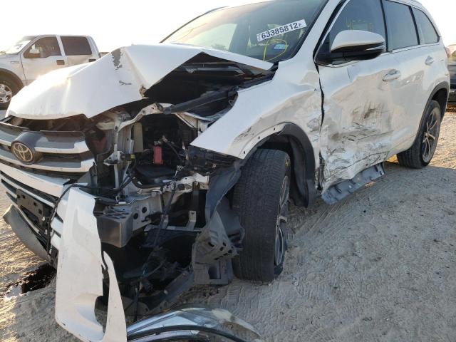 Photo 9 from auction – 2018 TOYOTA HIGHLANDER with VIN 5TDKZRFH0JS284096
