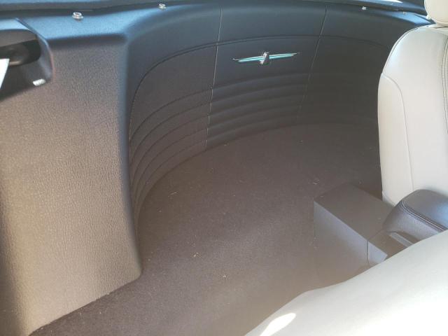 Photo 6 from auction – 2004 FORD THUNDERBIR with VIN 1FAHP60A94Y108530
