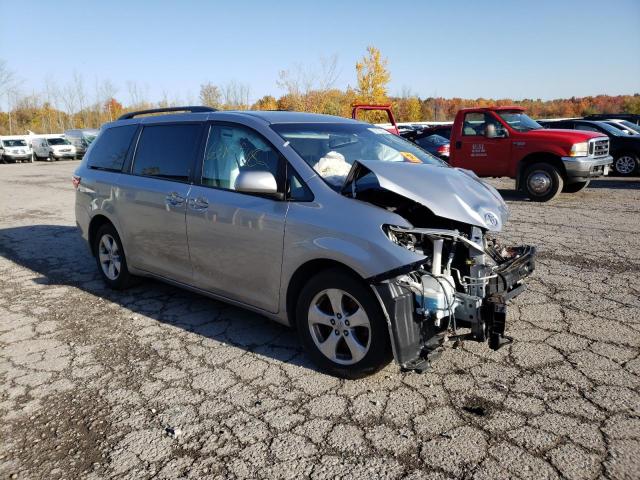 TOYOTA SIENNA LE 2017 with VIN 5TDKZ3DC5HS844001 - Photo from auction