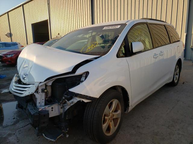 Photo 2 from auction – 2015 TOYOTA SIENNA LE with VIN 5TDKK3DC3FS633901