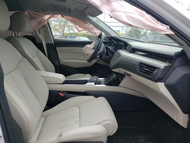 Photo 5 from auction – 2021 AUDI E-TRON SPO with VIN WA13AAGE2MB026668