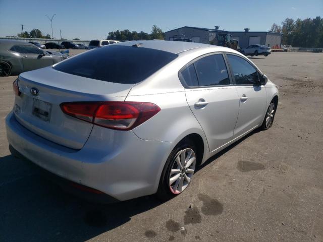Photo 4 from auction – 2017 KIA FORTE LX with VIN 3KPFL4A77HE009396
