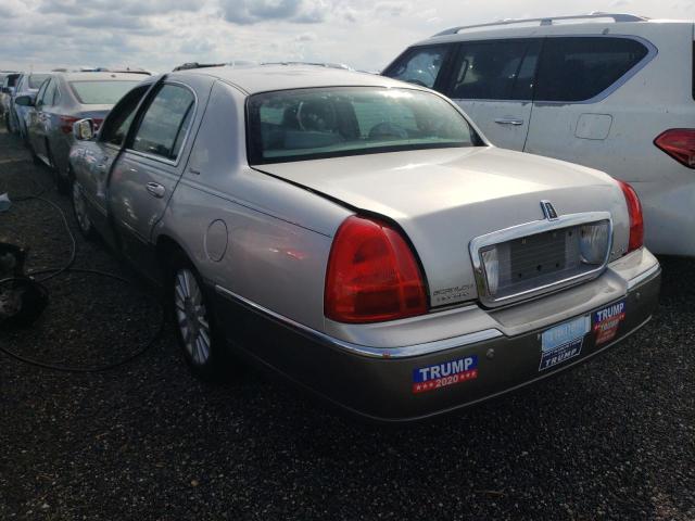Photo 3 from auction – 2004 LINCOLN TOWN CAR E with VIN 1LNHM81W24Y640786