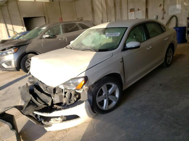 Photo 2 from auction – 2015 VOLKSWAGEN PASSAT S with VIN 1VWAT7A35FC115873