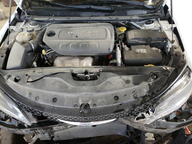 Photo 7 from auction – 2015 CHRYSLER 200 LIMITE with VIN 1C3CCCAB8FN580538