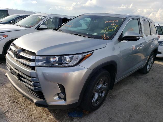 Photo 2 from auction – 2017 TOYOTA HIGHLANDER with VIN 5TDDZRFH3HS450954