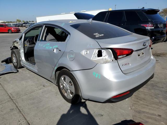 Photo 3 from auction – 2017 KIA FORTE LX with VIN 3KPFK4A75HE111847