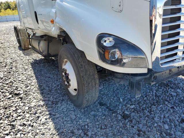 Photo 9 from auction – 2017 FREIGHTLINER CASCADIA 1 with VIN 3AKJGLDR3HSJA6780
