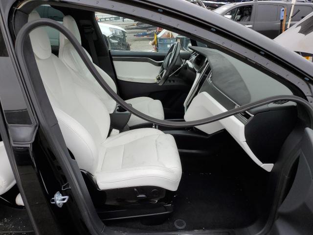 Photo 5 from auction – 2017 TESLA MODEL X with VIN 5YJXCBE29HF042935