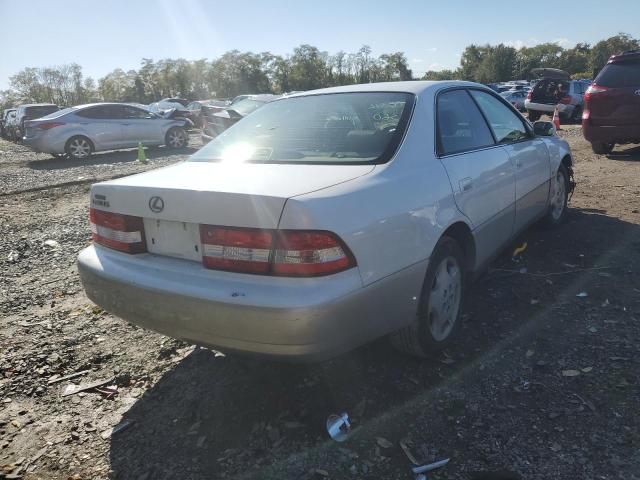 Zdjęcie 4 z aukcji – 2000 LEXUS ES 300 z VIN JT8BF28G7Y5103692