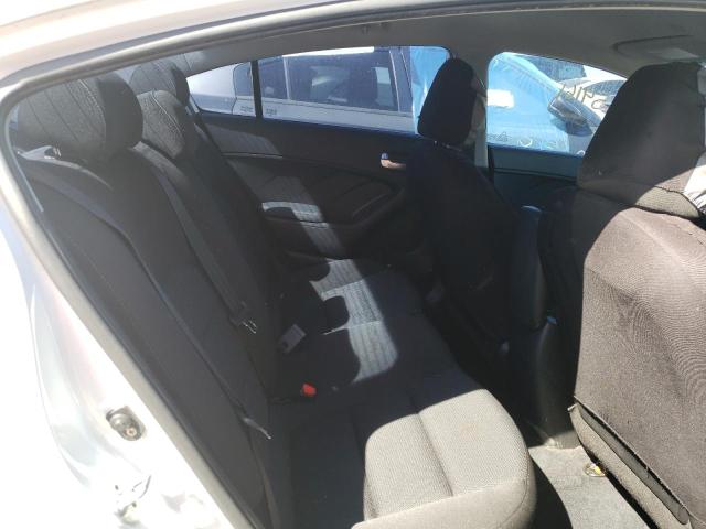 Photo 6 from auction – 2017 KIA FORTE LX with VIN 3KPFK4A79HE108126