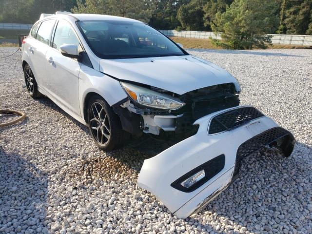 FORD FOCUS SE 2015 with VIN 1FADP3K29FL261010 - Photo from auction