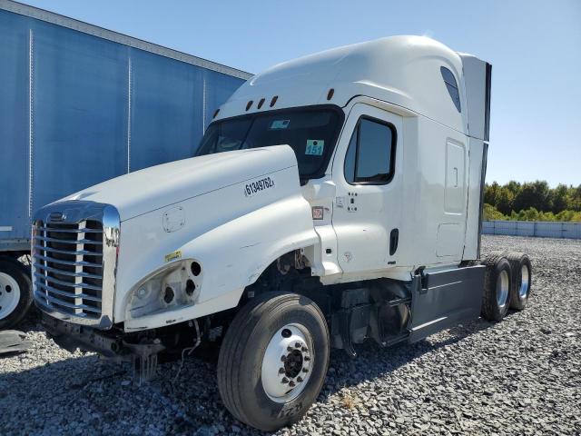 Photo 2 from auction – 2017 FREIGHTLINER CASCADIA 1 with VIN 3AKJGLDR3HSJA6780