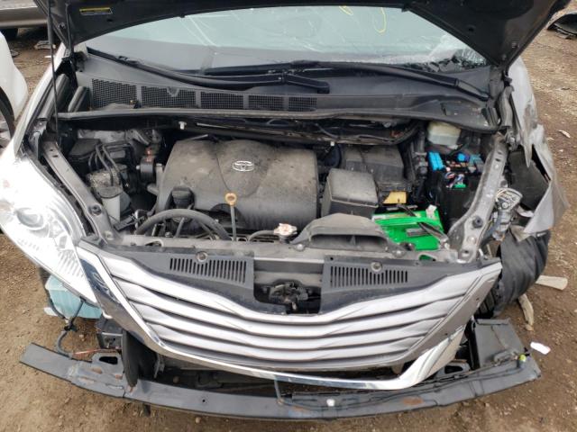 Photo 7 from auction – 2017 TOYOTA SIENNA XLE with VIN 5TDYZ3DC0HS836155