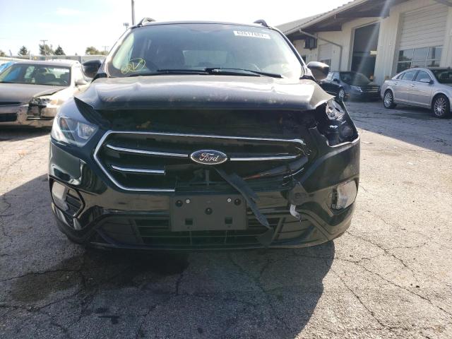 Photo 9 from auction – 2018 FORD ESCAPE SE with VIN 1FMCU9GD8JUD16122