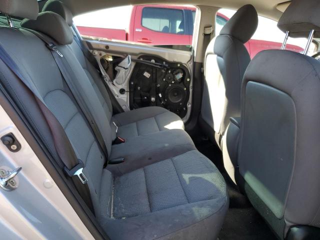Photo 6 from auction – 2017 KIA FORTE LX with VIN 3KPFK4A75HE111847