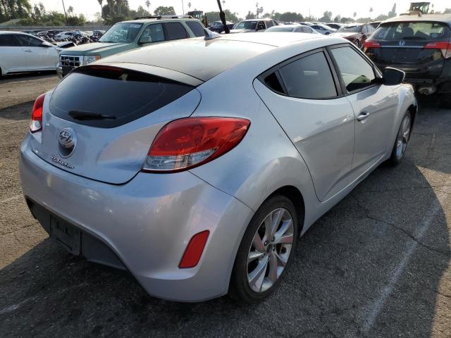 Photo 4 from auction – 2017 HYUNDAI VELOSTER with VIN KMHTC6AD7HU305052