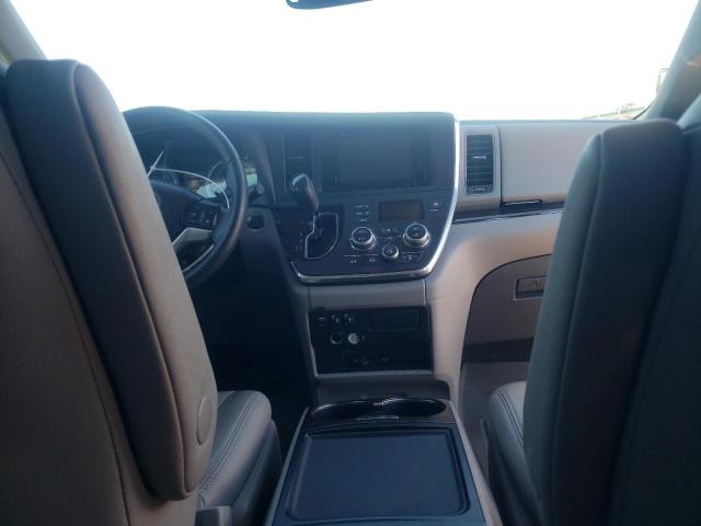 Photo 9 from auction – 2017 TOYOTA SIENNA XLE with VIN 5TDYZ3DC3HS774492