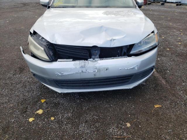 Photo 9 from auction – 2011 VOLKSWAGEN JETTA with VIN 3VWDK7AJ5BM310105