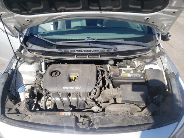 Photo 7 from auction – 2017 KIA FORTE LX with VIN 3KPFL4A77HE009396