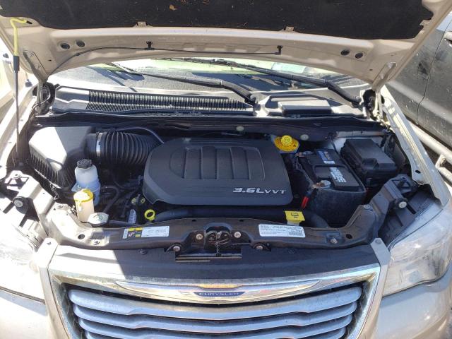 Photo 7 from auction – 2015 CHRYSLER TOWN & COU with VIN 2C4RC1CG4FR753199