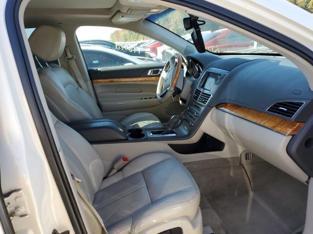 Photo 5 from auction – 2012 LINCOLN MKT with VIN 2LMHJ5FR3CBL53936