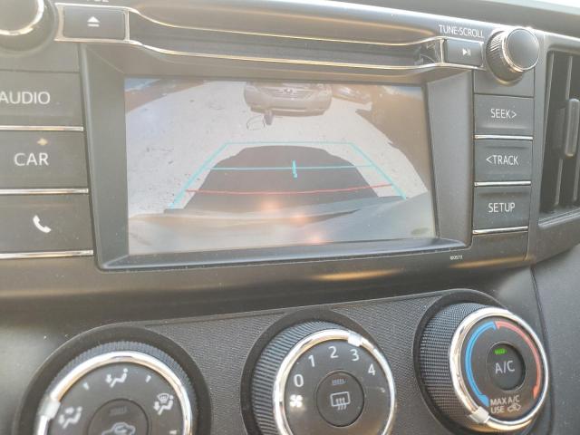 Photo 9 from auction – 2018 TOYOTA RAV4 LE with VIN JTMZFREV4JJ740127