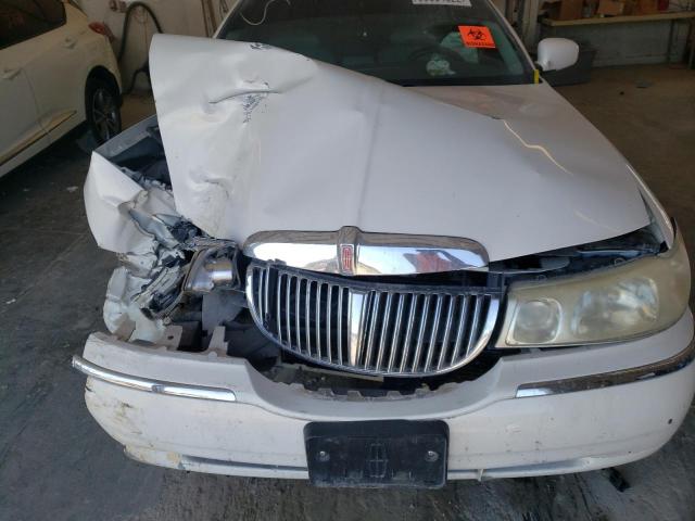 Photo 7 from auction – 2000 LINCOLN TOWN CAR E with VIN 1LNHM81W0YY898262