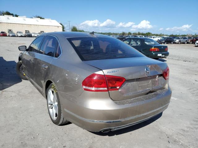 Photo 3 from auction – 2015 VOLKSWAGEN PASSAT SEL with VIN 1VWCS7A30FC023002
