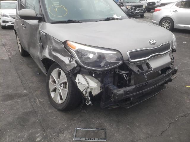 Photo 9 from auction – 2016 KIA SOUL with VIN KNDJN2A2XG7292453