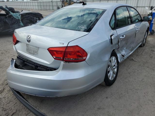 Photo 4 from auction – 2015 VOLKSWAGEN PASSAT S with VIN 1VWAT7A34FC041040
