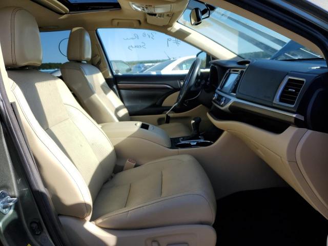 Photo 5 from auction – 2016 TOYOTA HIGHLANDER with VIN 5TDYKRFH9GS151795