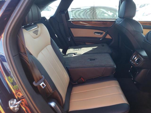 Photo 6 from auction – 2018 BENTLEY BENTAYGA with VIN SJAAC4ZV3JC018477