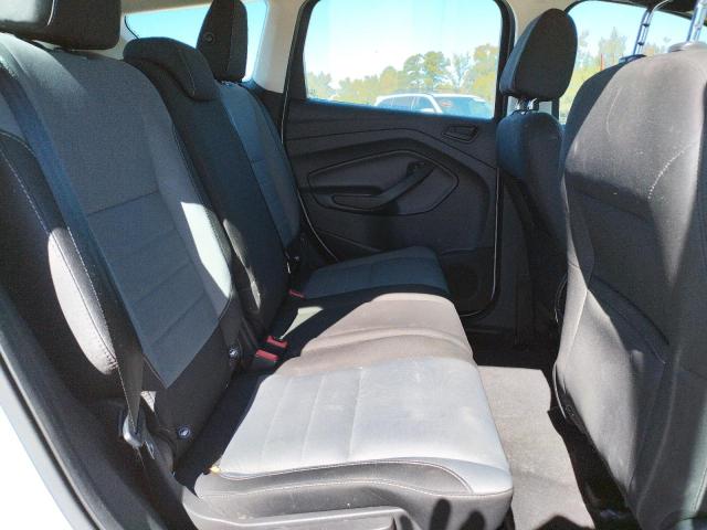 Photo 6 from auction – 2017 FORD ESCAPE S with VIN 1FMCU0F77HUA58256