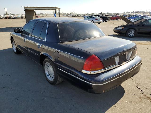 Photo 3 from auction – 2001 FORD CROWN VICT with VIN 2FAFP74W61X131374
