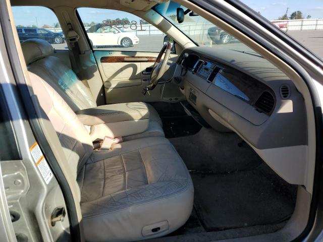 Photo 5 from auction – 2002 LINCOLN TOWN CAR S with VIN 1LNHM82W72Y641783