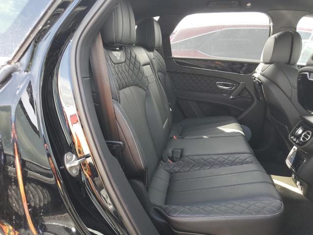 Photo 6 from auction – 2017 BENTLEY BENTAYGA with VIN SJAAC2ZV2HC015326