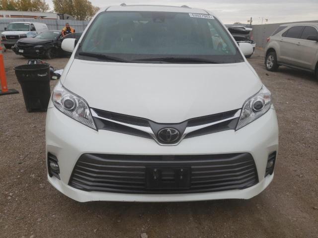 Photo 7 from auction – 2018 TOYOTA SIENNA XLE with VIN 5TDYZ3DC2JS949160