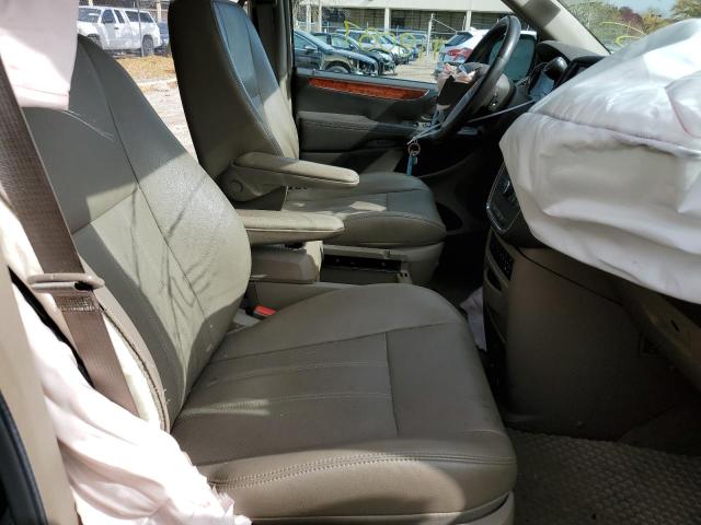 Photo 5 from auction – 2012 CHRYSLER TOWN & COU with VIN 2C4RC1CG5CR273555