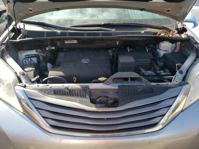 Photo 12 from auction – 2012 TOYOTA SIENNA XLE with VIN 5TDYK3DC4CS181351
