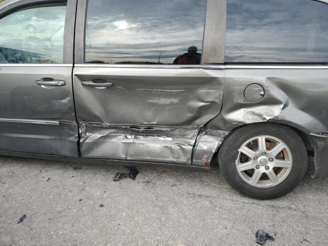 Photo 9 from auction – 2010 CHRYSLER TOWN & COU with VIN 2A4RR8DX7AR415739