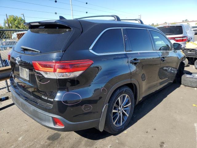 Photo 4 from auction – 2018 TOYOTA HIGHLANDER with VIN 5TDJZRFH2JS802009