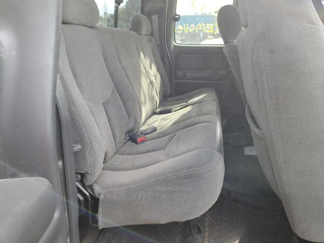 Photo 6 from auction – 2005 CHEVROLET SILVERADO with VIN 1GCHK29U45E121297
