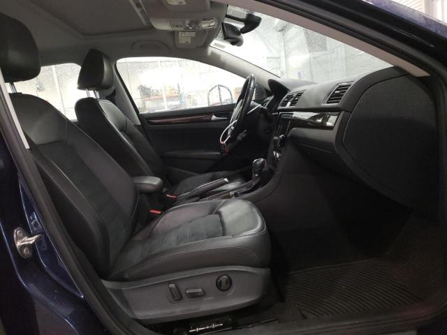 Photo 5 from auction – 2015 VOLKSWAGEN PASSAT SEL with VIN 1VWCV7A31FC030192