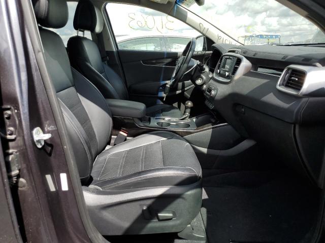 Photo 5 from auction – 2016 KIA SORENTO EX with VIN 5XYPH4A11GG040551